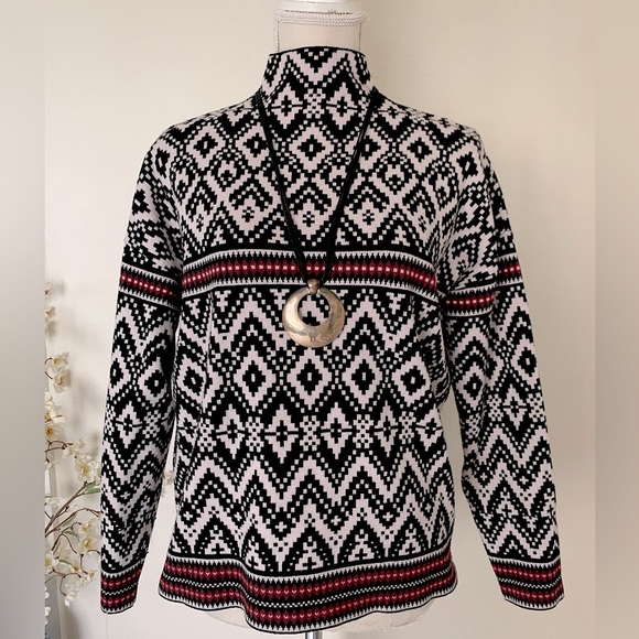 TAHARI Patterned Mock Turtleneck - Picture 3 of 10